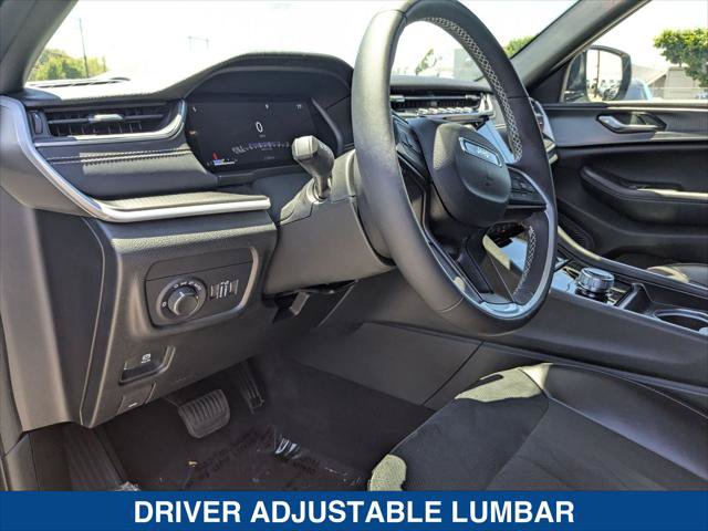 Used 2024 Jeep Grand Cherokee L Laredo AWD/4WD image 12