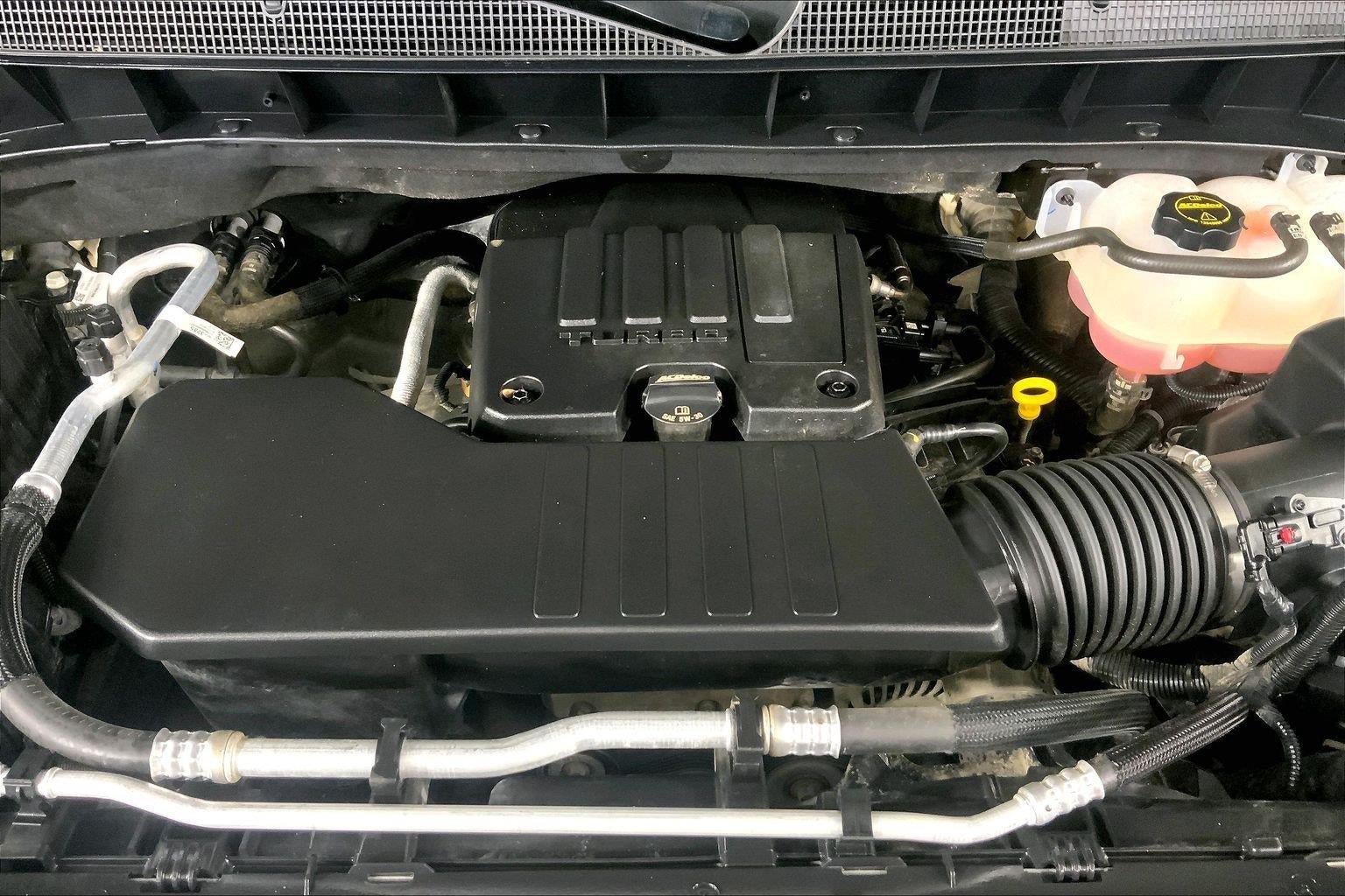 Used 2024 Chevrolet Silverado 1500 LT AWD/4WD image 10