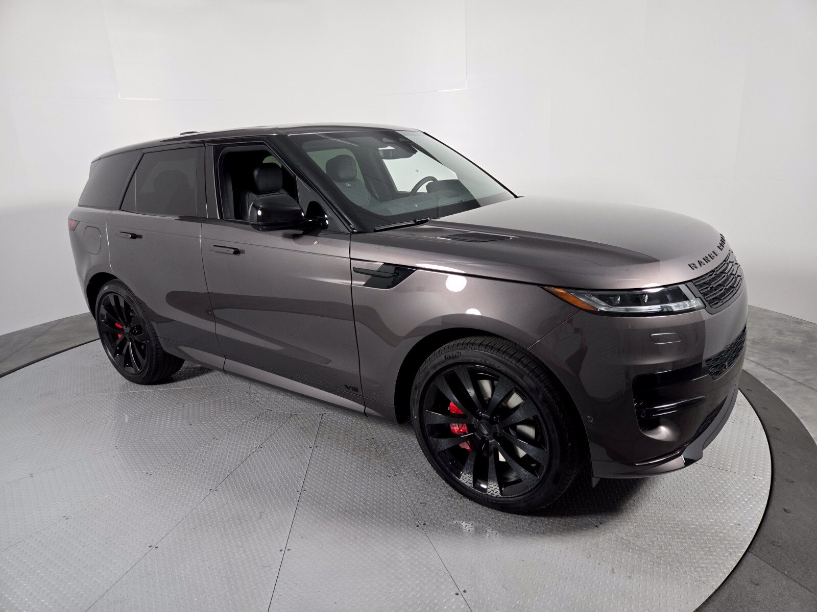 New 2027 Land Rover Range Rover Sport Dynamic SE AWD/4WD image 16