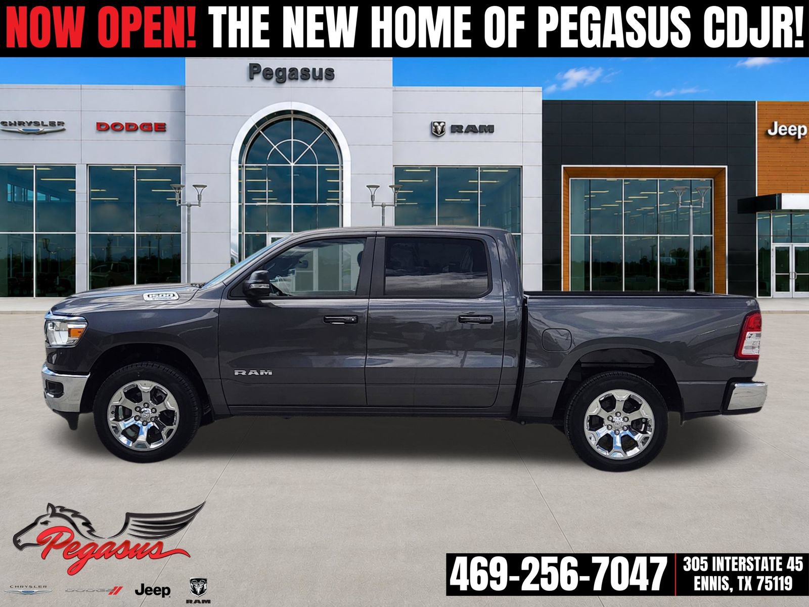 Used 2022 RAM 1500 Big Horn AWD/4WD image 3
