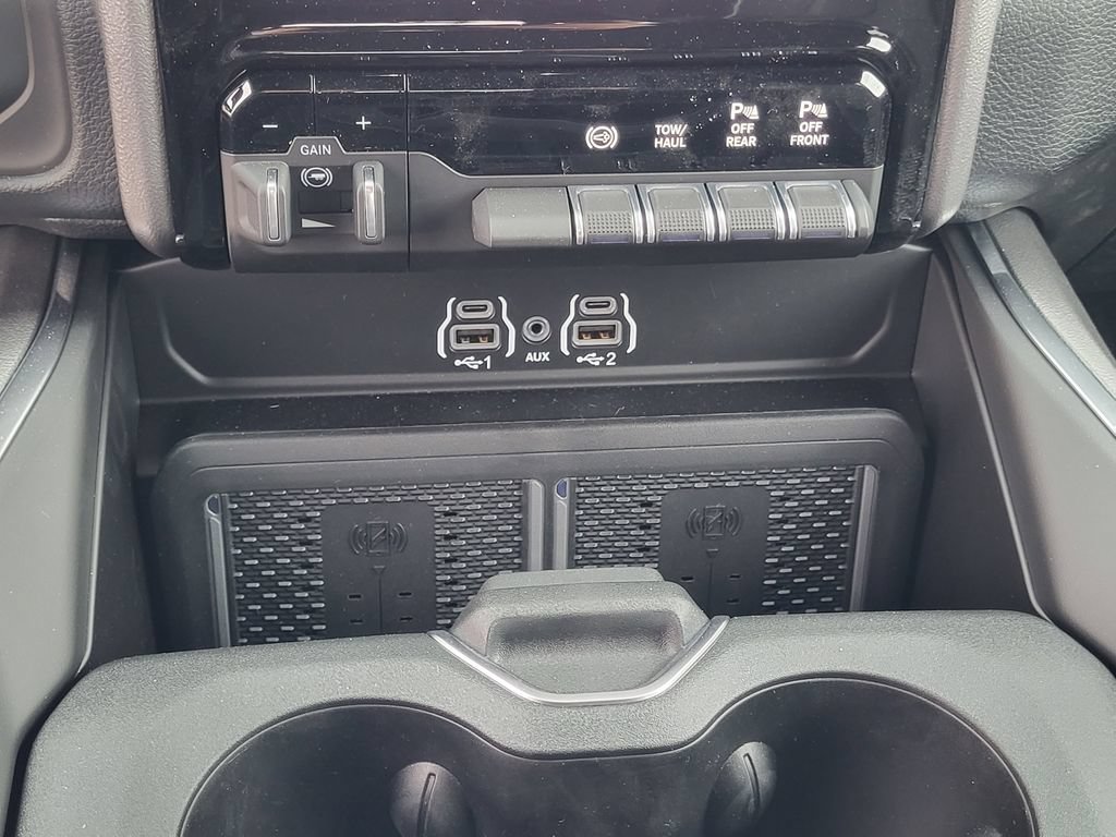New 2026 RAM 2500 Laramie w/ Night Edition AWD/4WD image 23