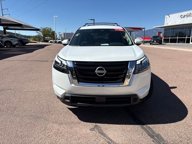Certified 2025 Nissan Pathfinder SV FWD image 2