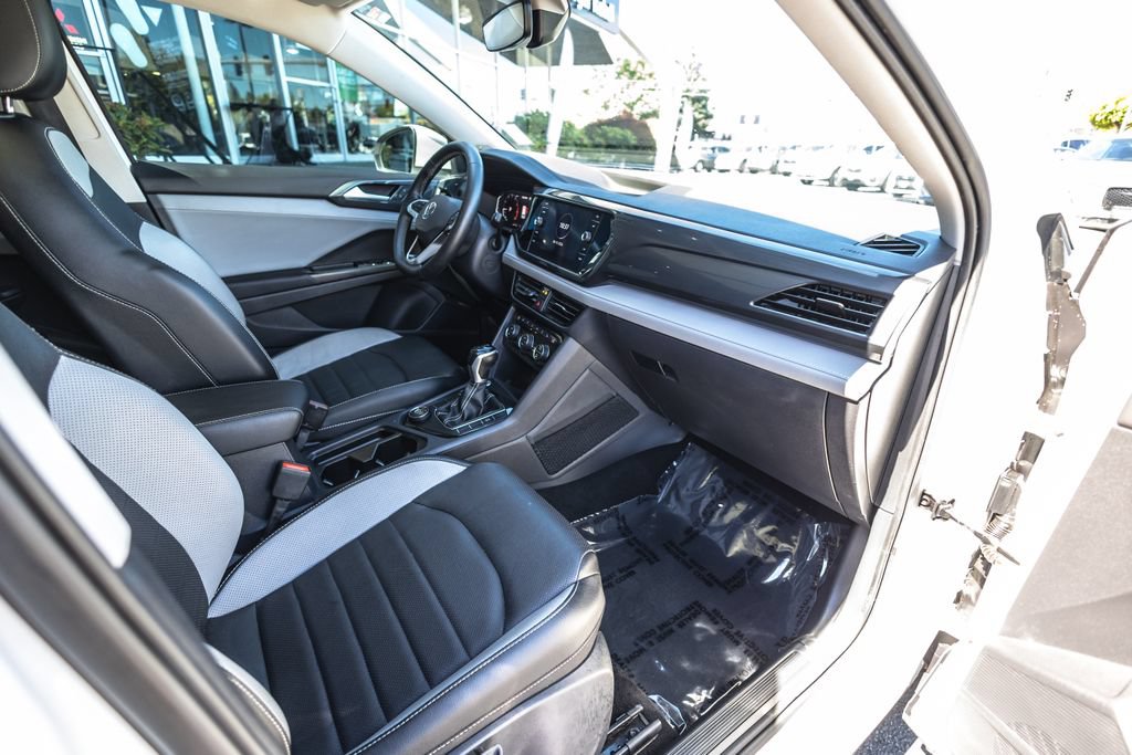 Used 2022 Volkswagen Taos SEL w/ Panoramic Sunroof Package AWD/4WD image 25