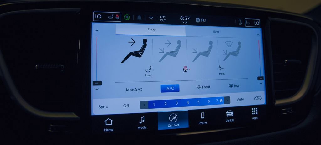 Used 2025 Chrysler Pacifica Select FWD image 24