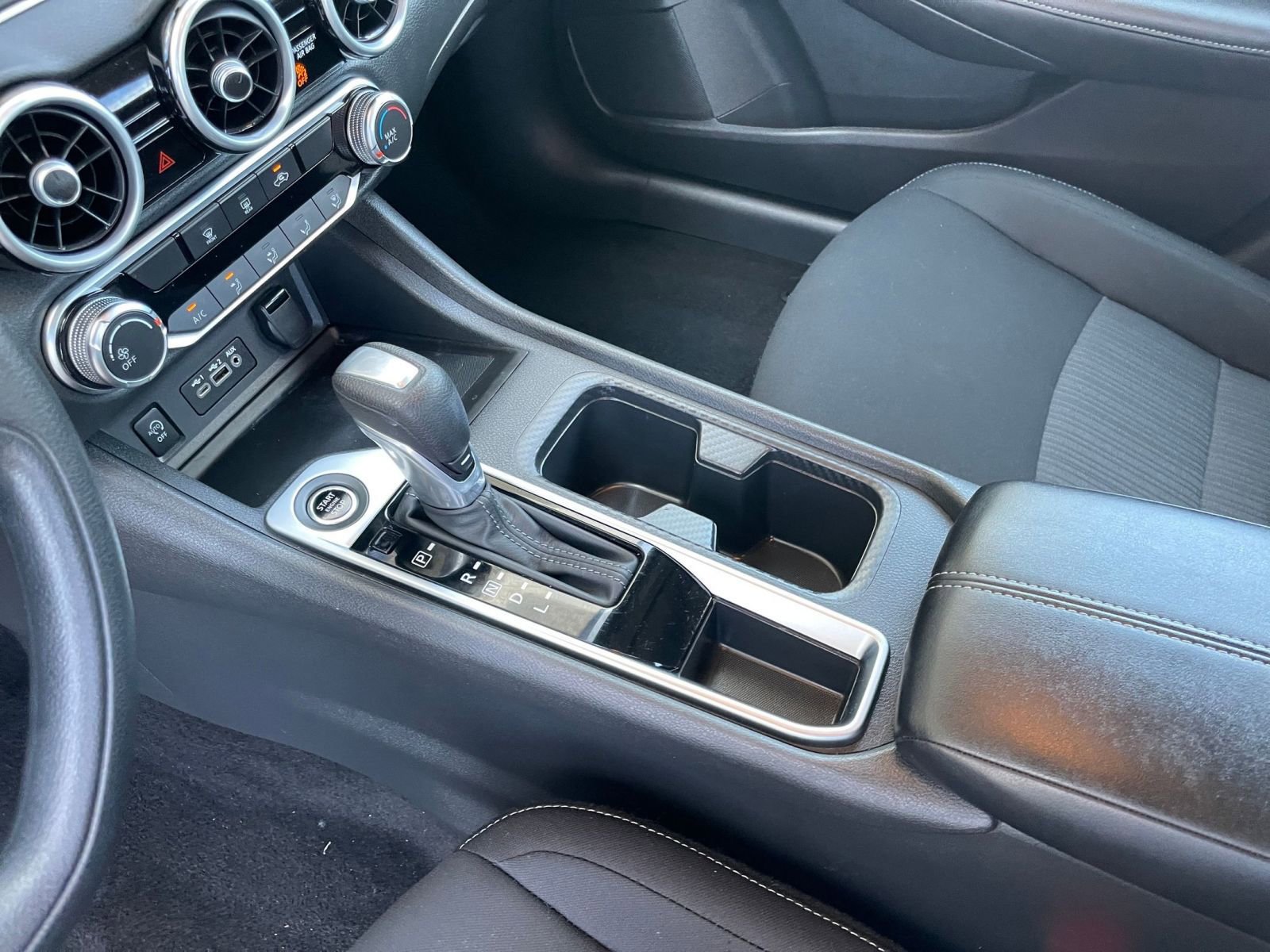 Used 2025 Nissan Sentra SV image 41