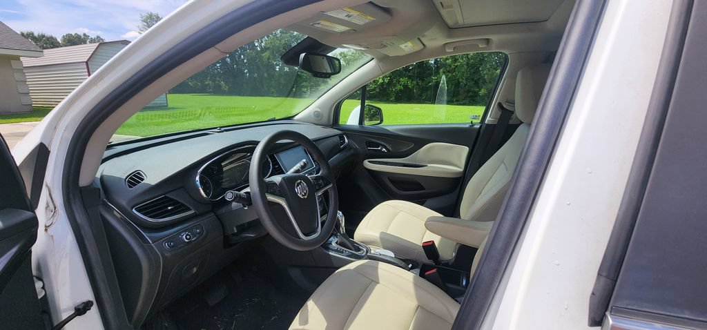 Used 2017 Buick Encore Essence w/ Experience Buick Package FWD image 15