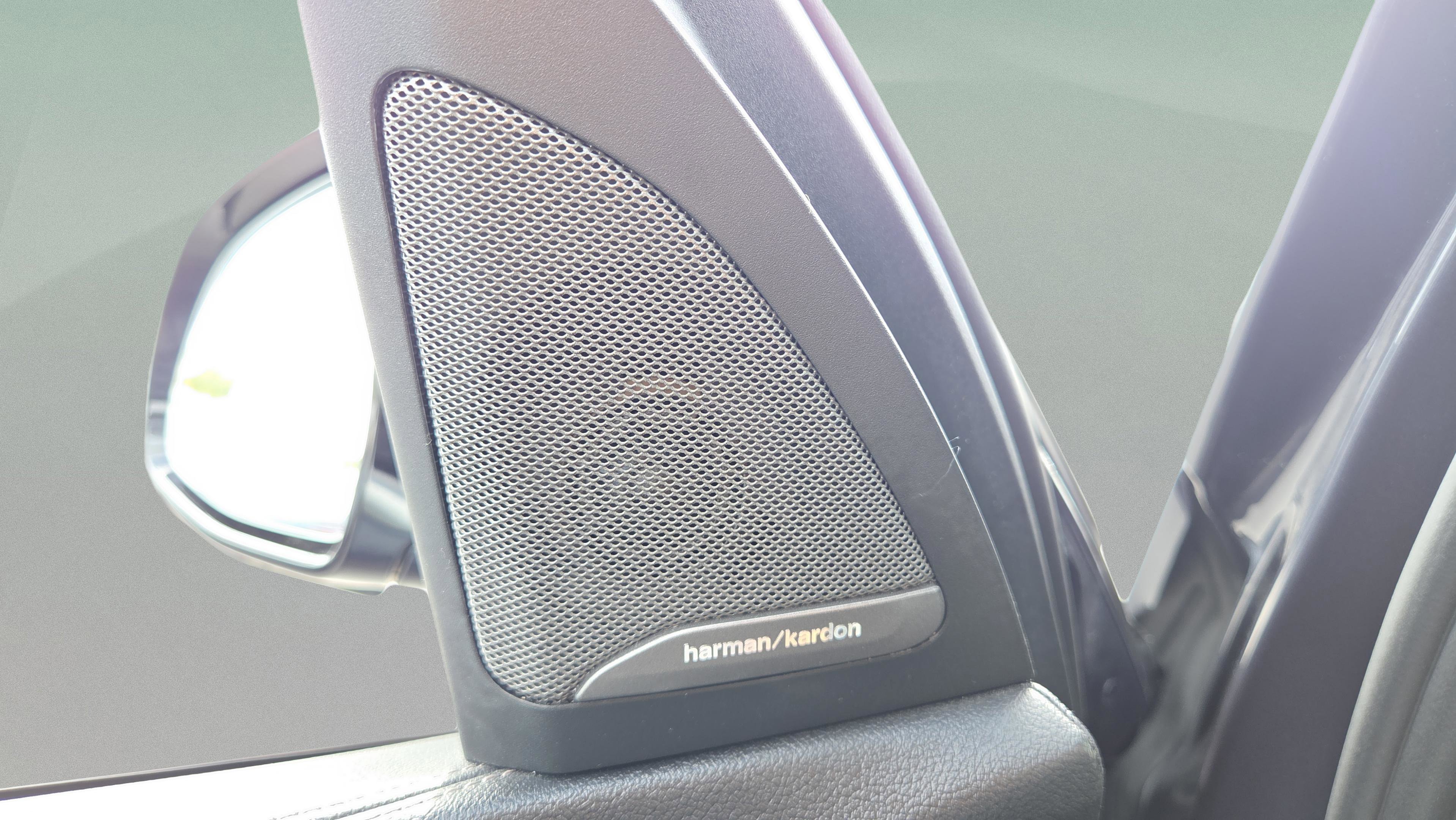 Used 2019 BMW X5 xDrive50i w/ Parking Assistance Package image 33