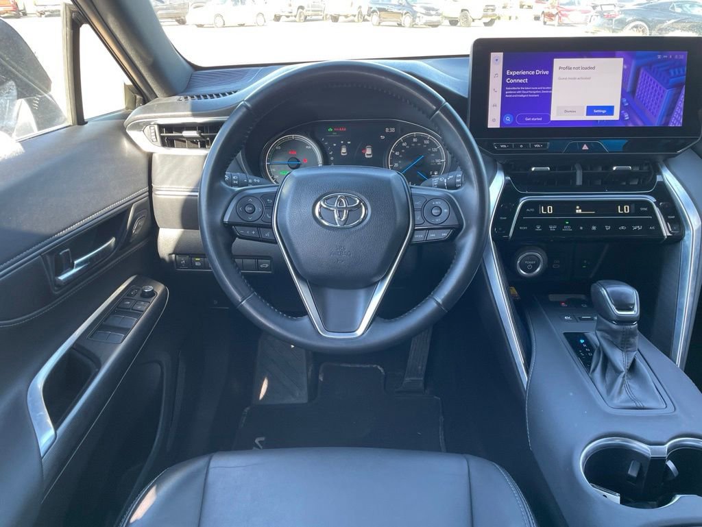 Used 2023 Toyota Venza XLE AWD/4WD image 12