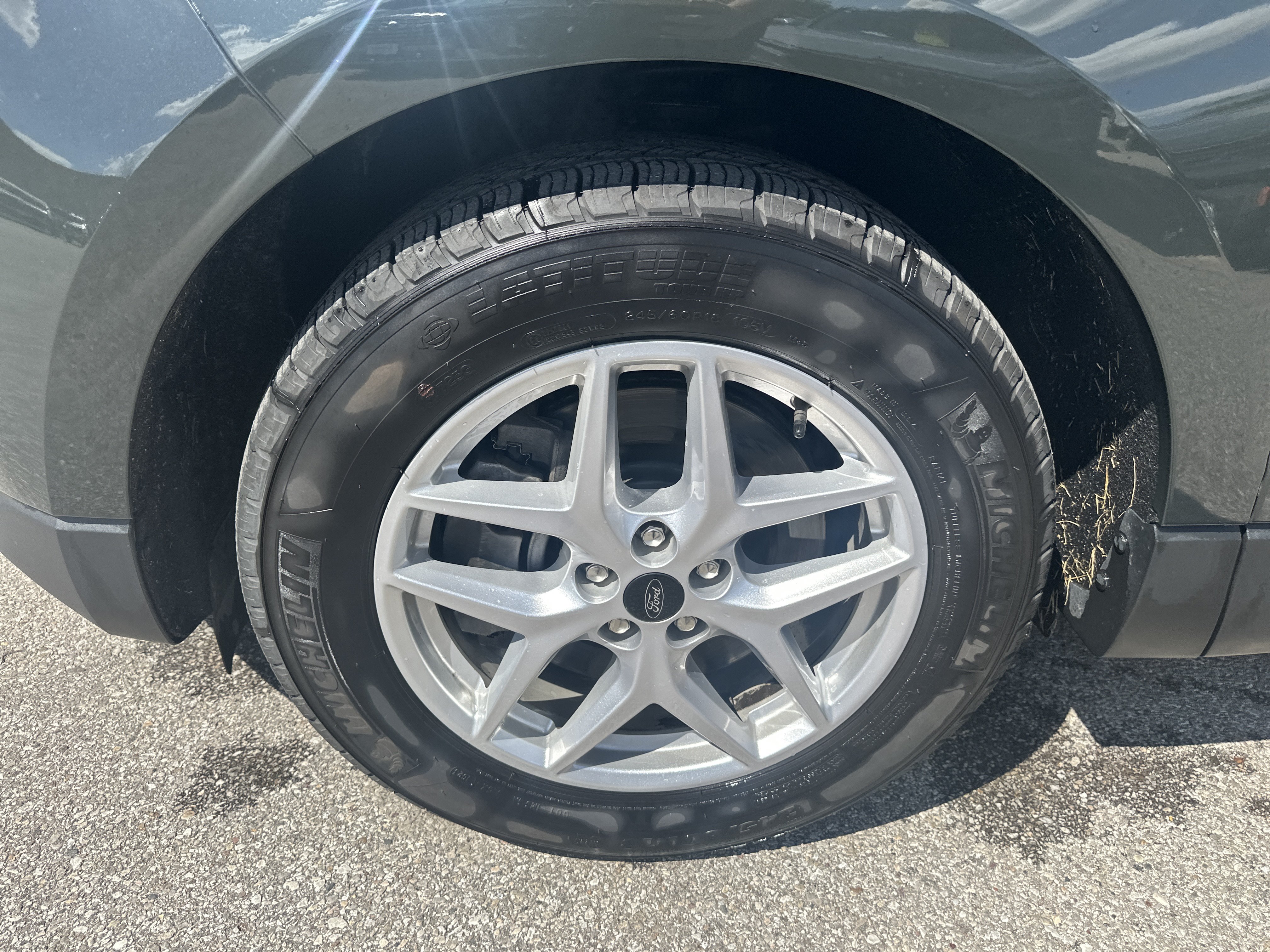 Used 2024 Ford Edge SEL w/ Class II Trailer Tow Package AWD/4WD image 7