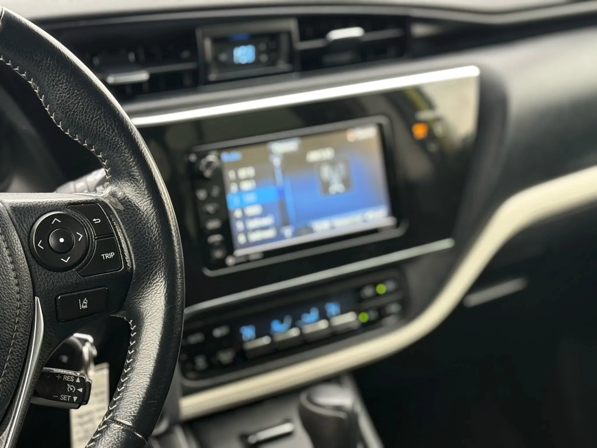 Used 2018 Toyota Corolla iM image 26