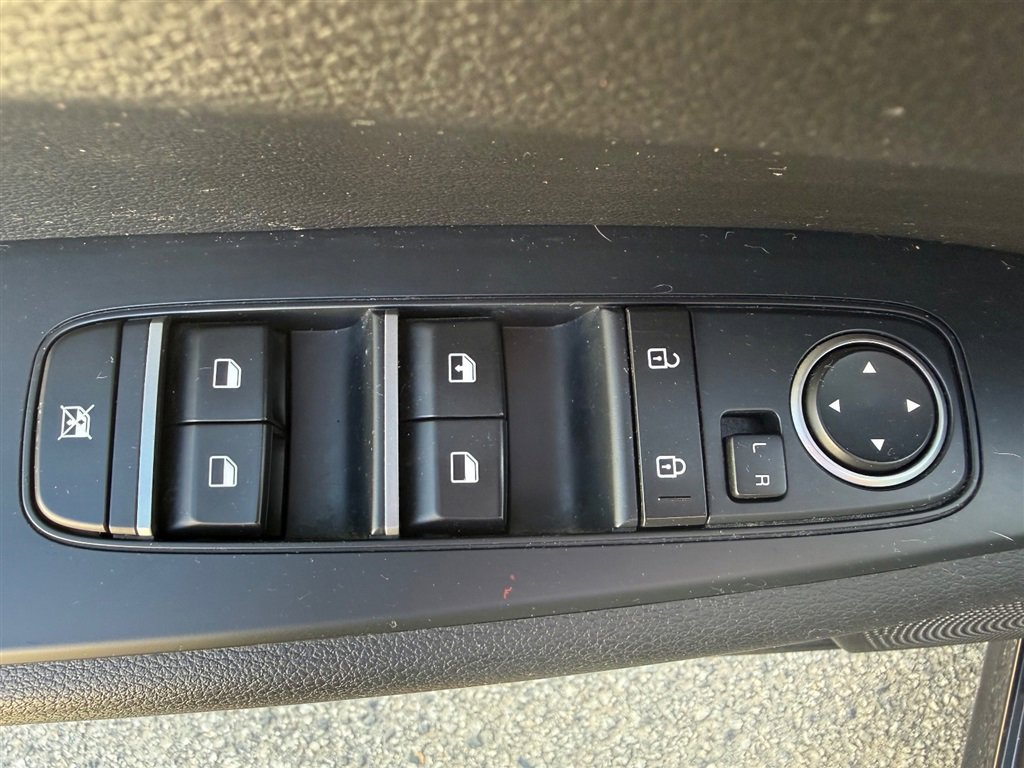 Used 2020 Kia Forte LXS FWD image 24