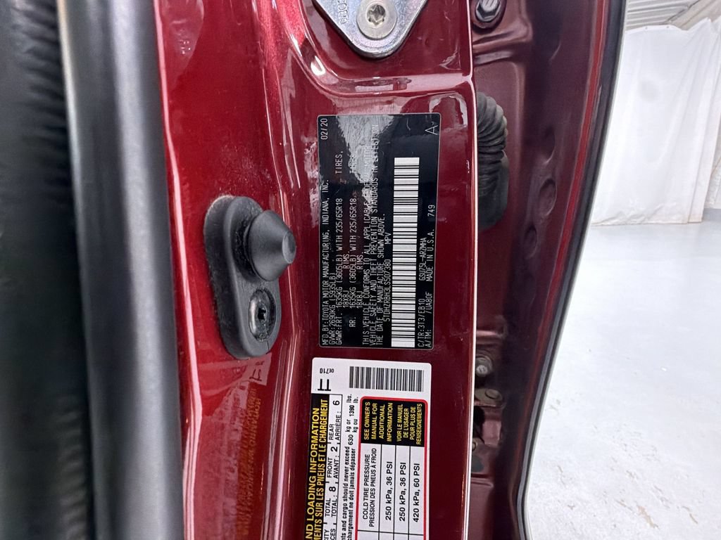 Used 2020 Toyota Highlander XLE AWD/4WD image 15