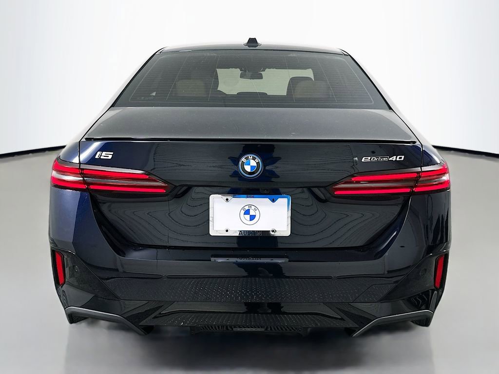 New 2026 BMW i5 eDrive40 w/ M Sport Package image 6