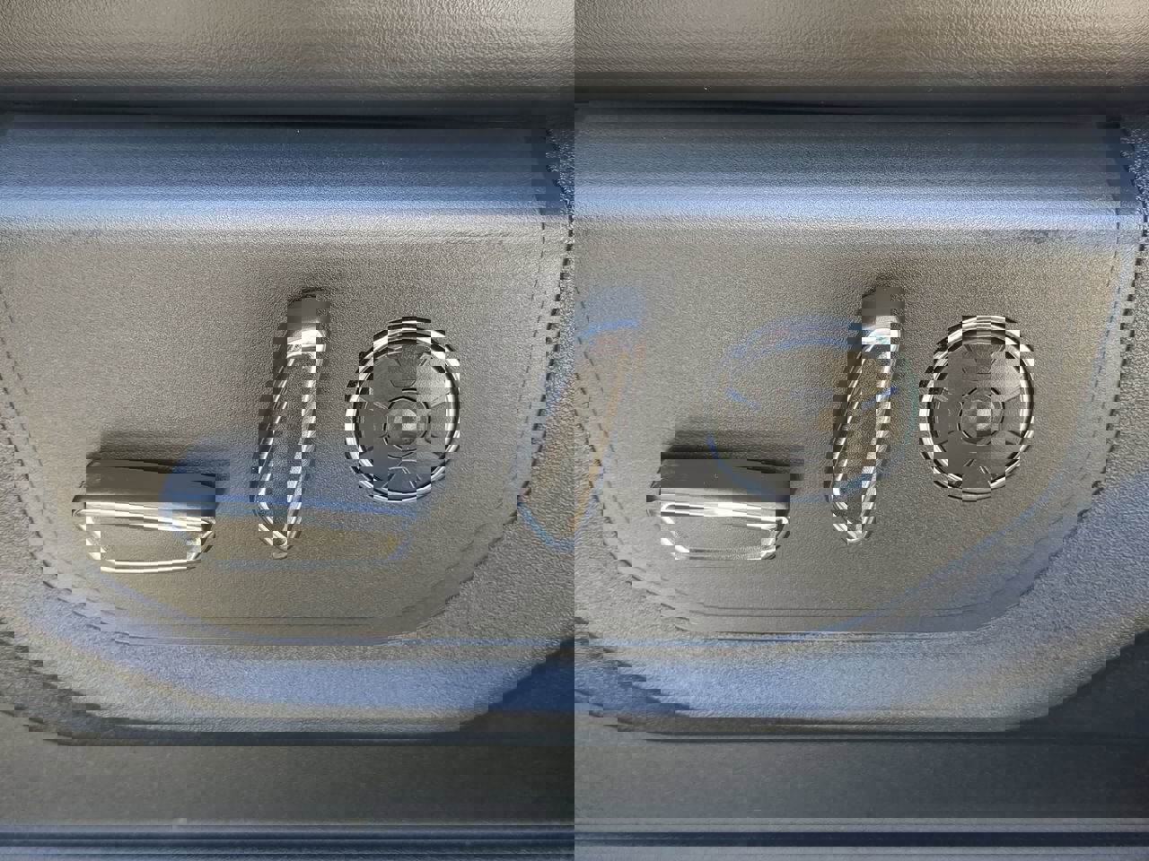 Certified 2020 Ford F450 Platinum w/ FX4 Off-Road Package image 30