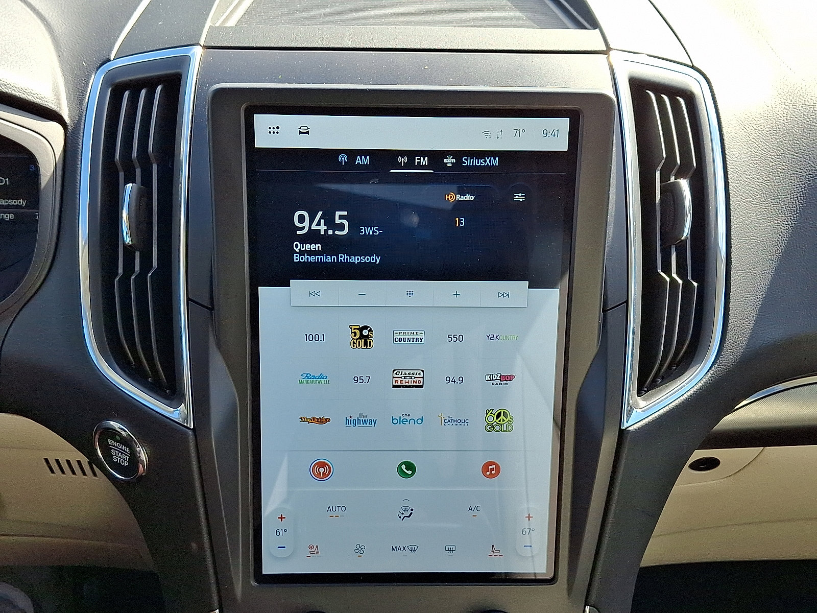 Used 2022 Ford Edge Titanium image 16