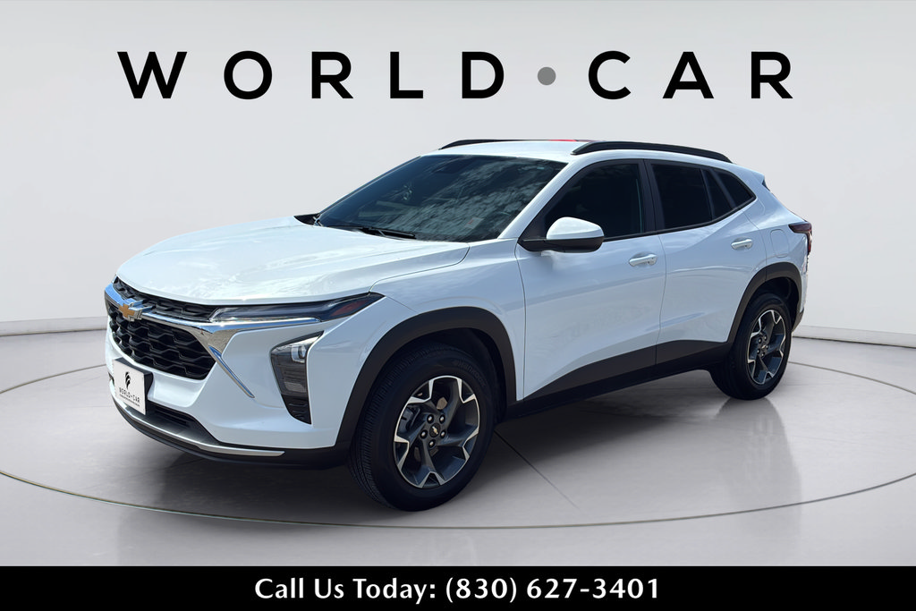 Used 2024 Chevrolet Trax LT w/ Driver Confidence Package FWD image 14