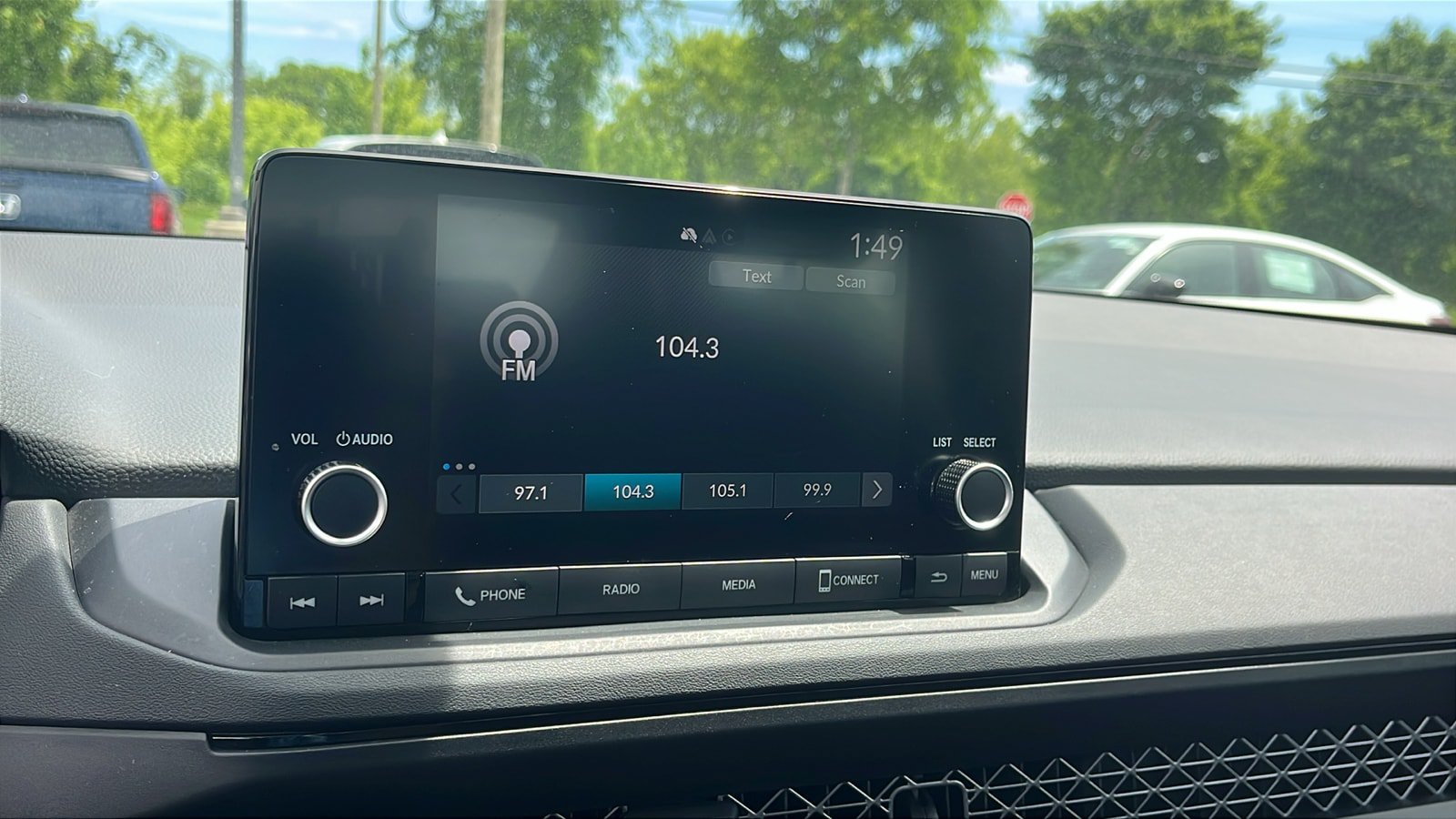 Used 2025 Honda Accord SE image 15