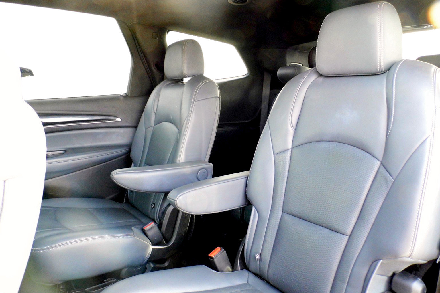 Used 2022 Buick Enclave Premium image 24