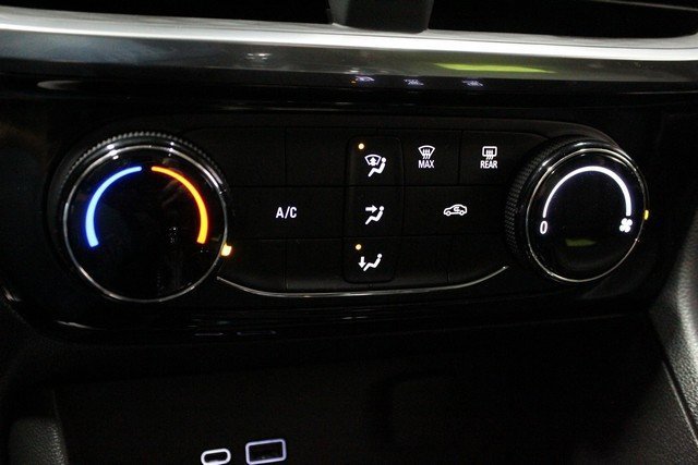 Certified 2024 Buick Encore GX Sport Touring image 27