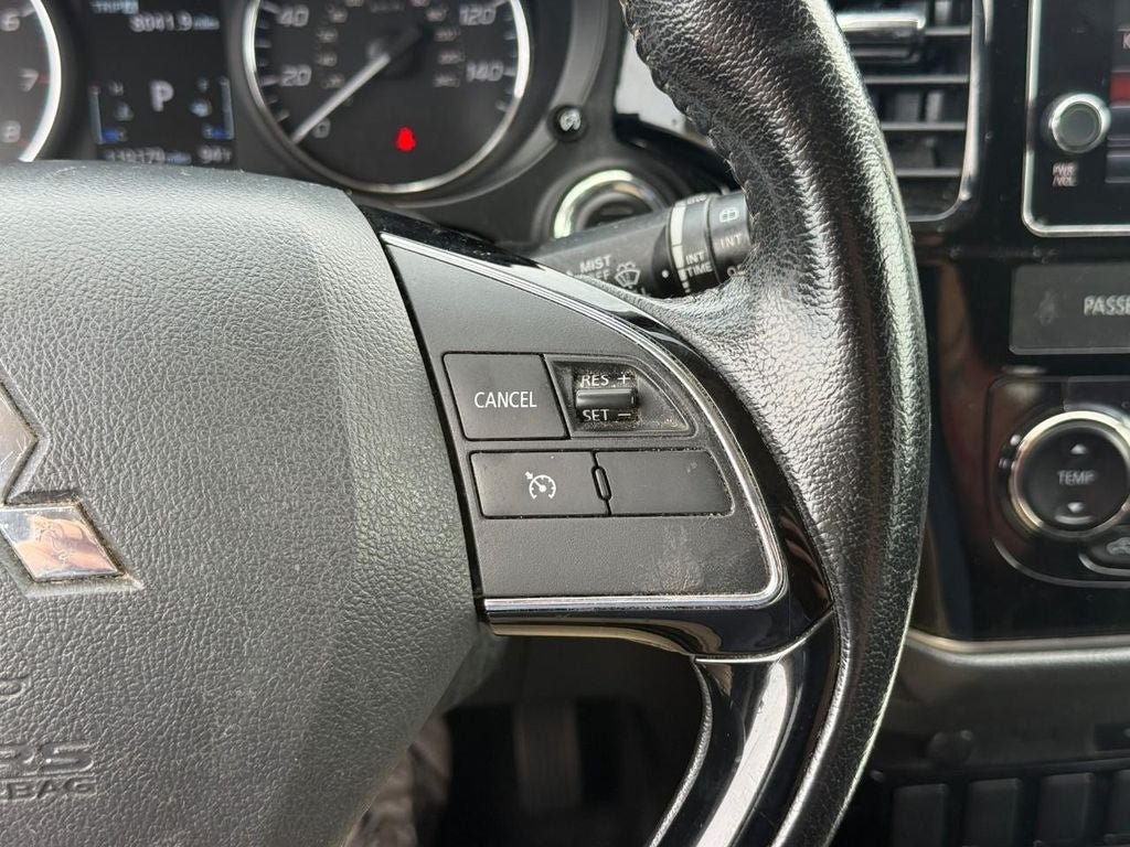 Used 2018 Mitsubishi Outlander SE FWD image 19