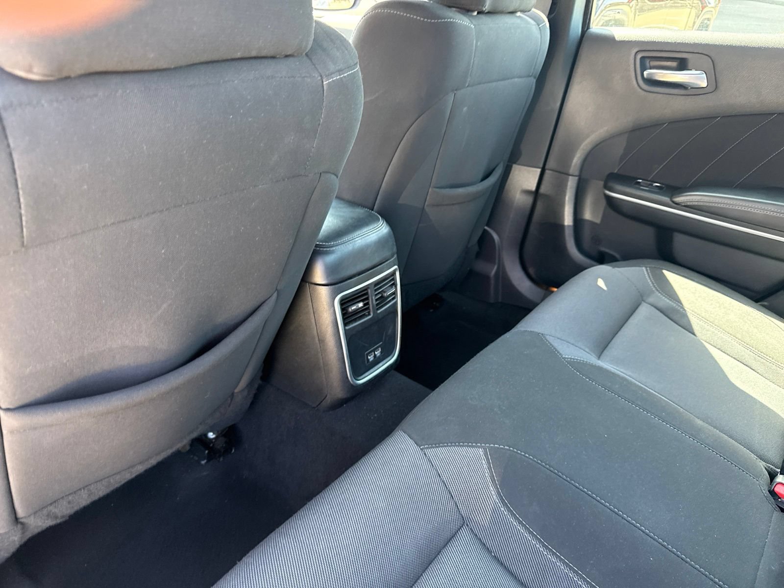 Used 2022 Dodge Charger SXT RWD image 9