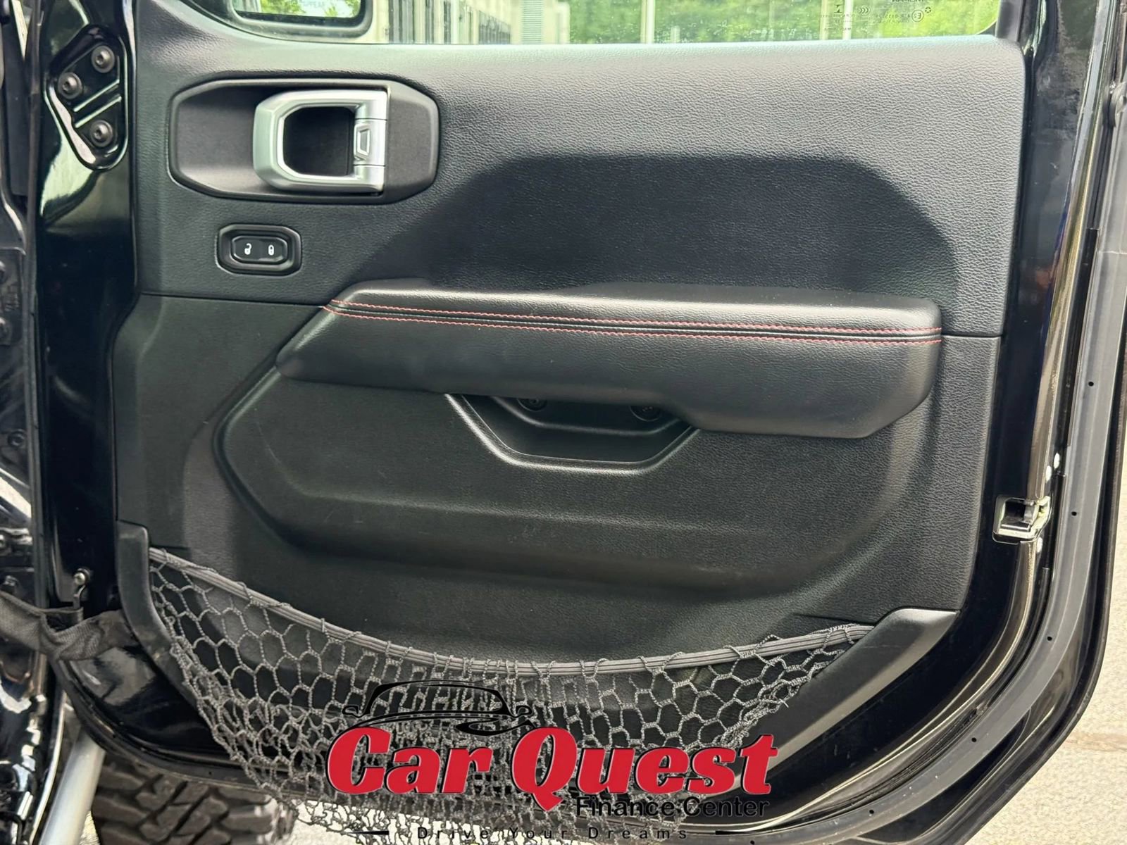 Used 2018 Jeep Wrangler Unlimited Rubicon w/ Dual Top Group image 19