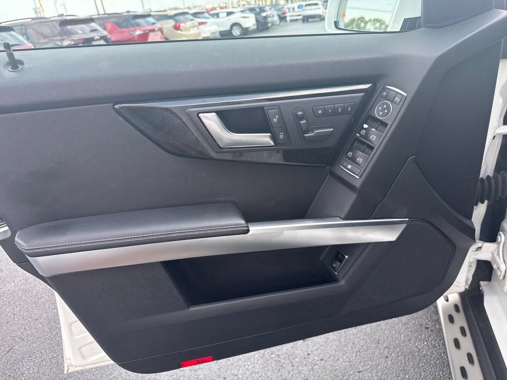 Used 2014 Mercedes-Benz GLK 350 4MATIC image 11