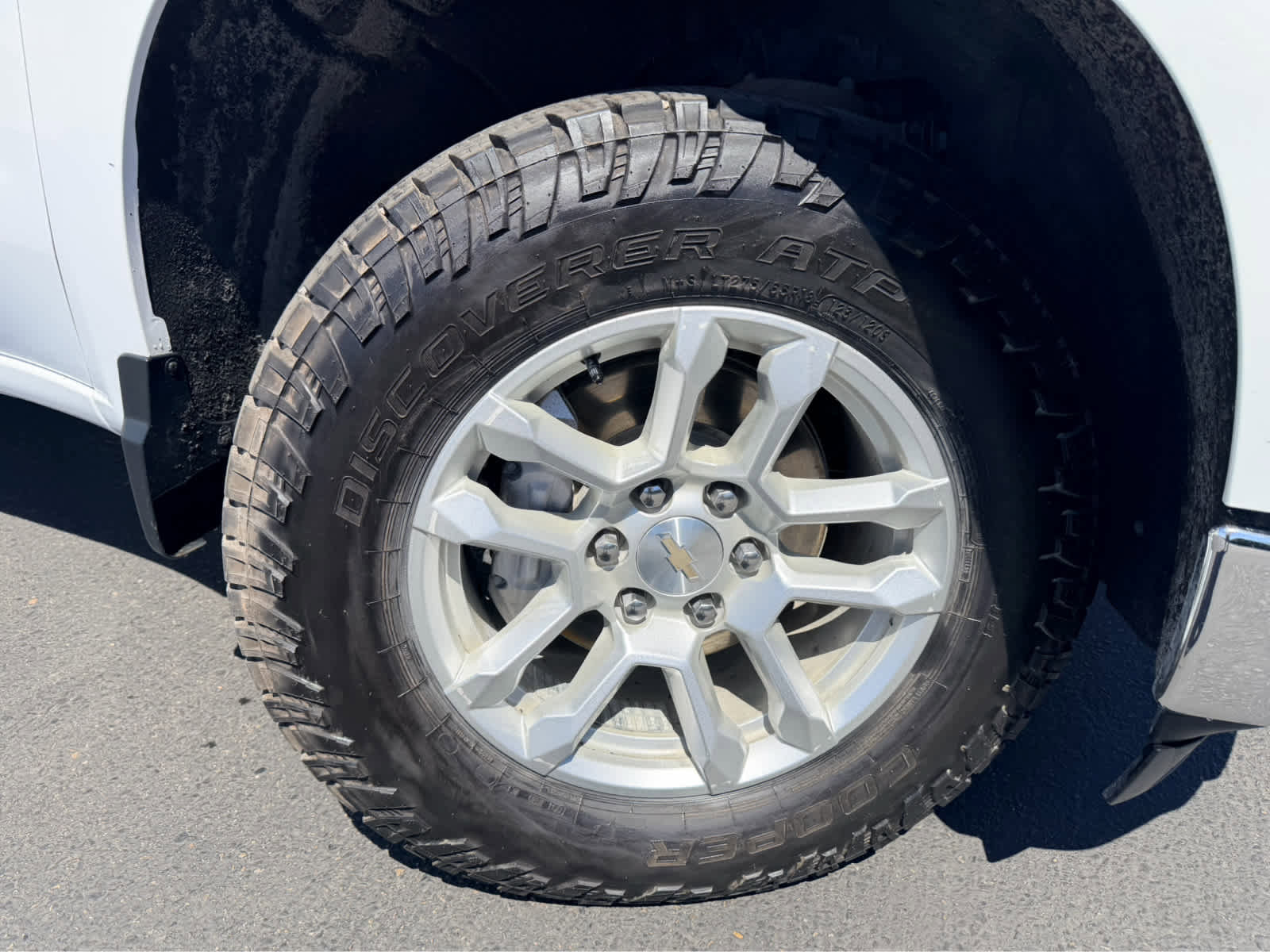 Used 2023 Chevrolet Silverado 1500 LT image 9