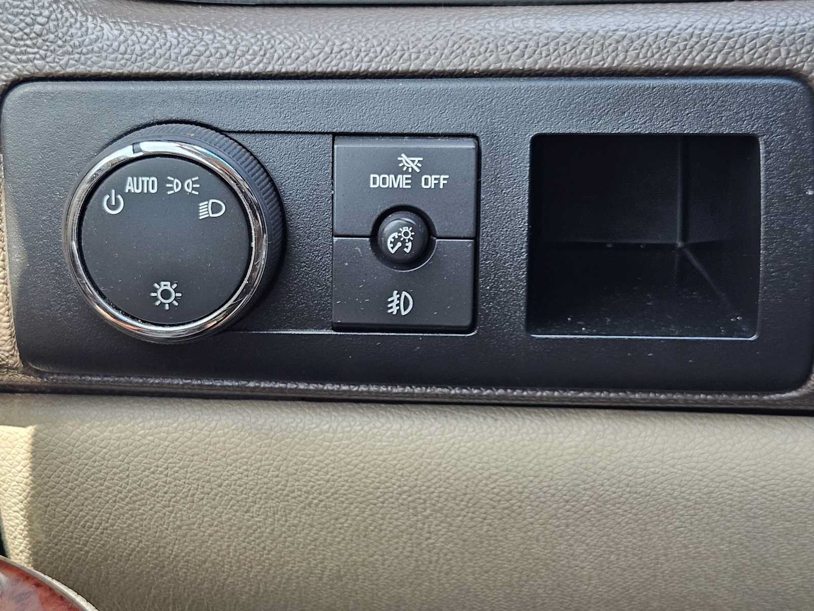 Used 2013 Chevrolet Tahoe LT w/ Texas Edition RWD image 21