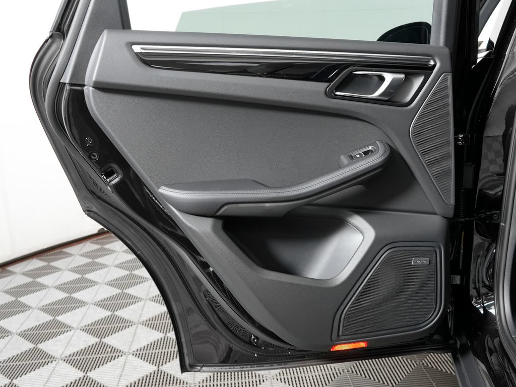 New 2026 Porsche Macan S AWD/4WD image 33