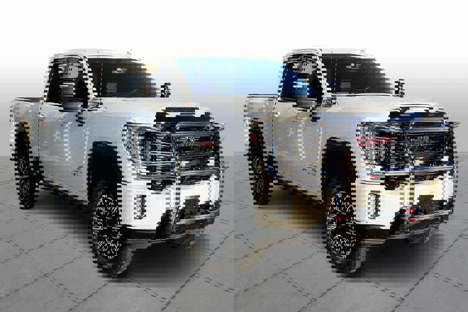 Used 2023 GMC Sierra 2500 AT4 w/ Gooseneck/5TH Wheel Package image 2