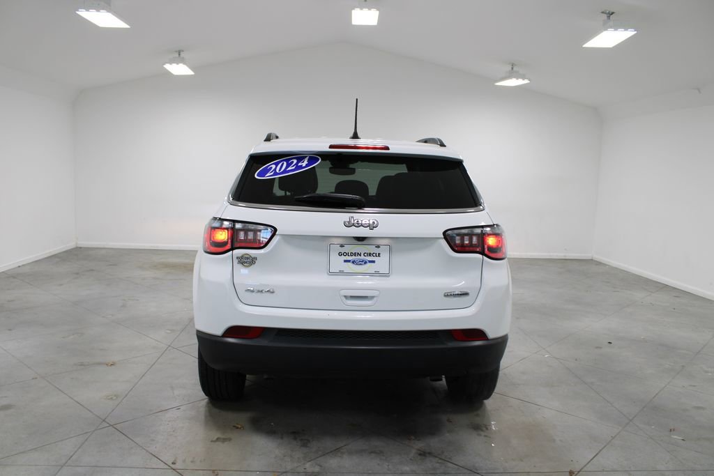 Used 2024 Jeep Compass Latitude image 8