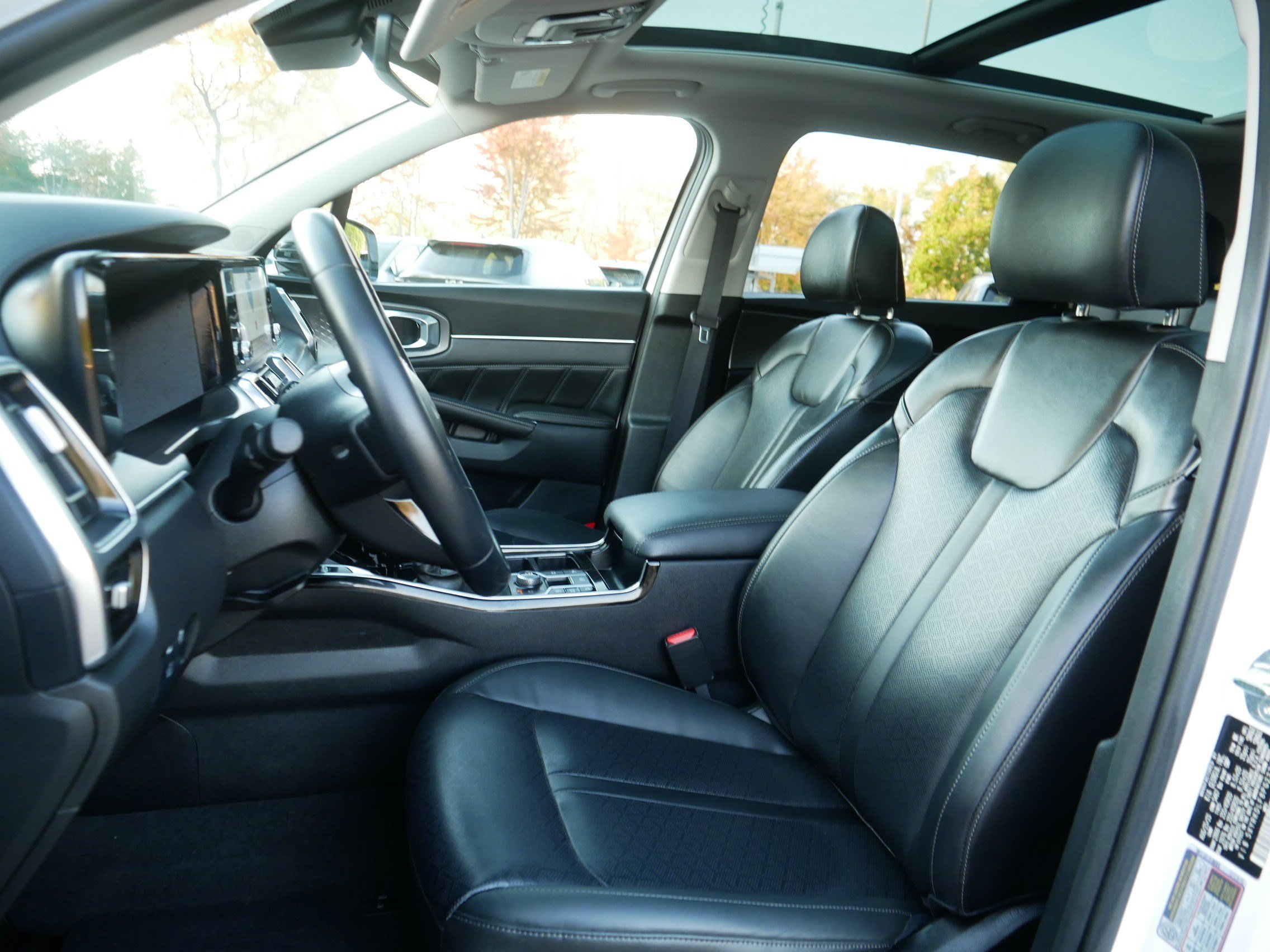 Certified 2023 Kia Sorento SX AWD/4WD image 34