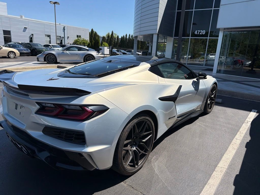 Used 2024 Chevrolet Corvette Z06 RWD image 19