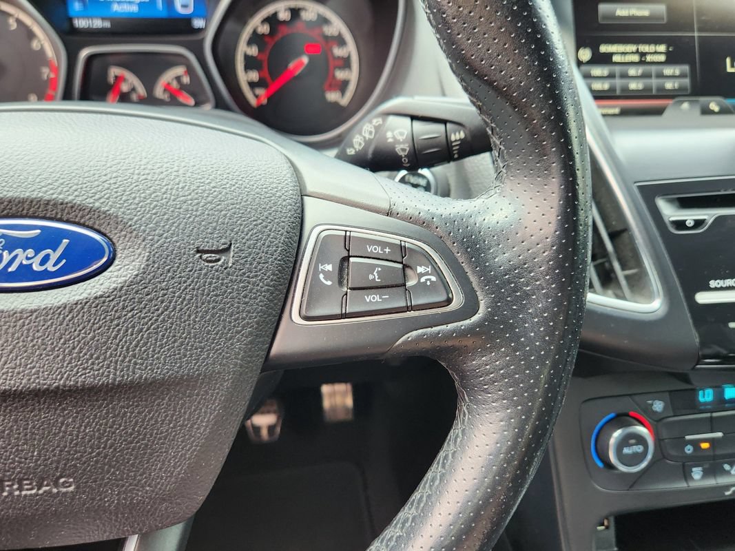Used 2015 Ford Focus ST w/ Equipment Group 401A FWD image 32