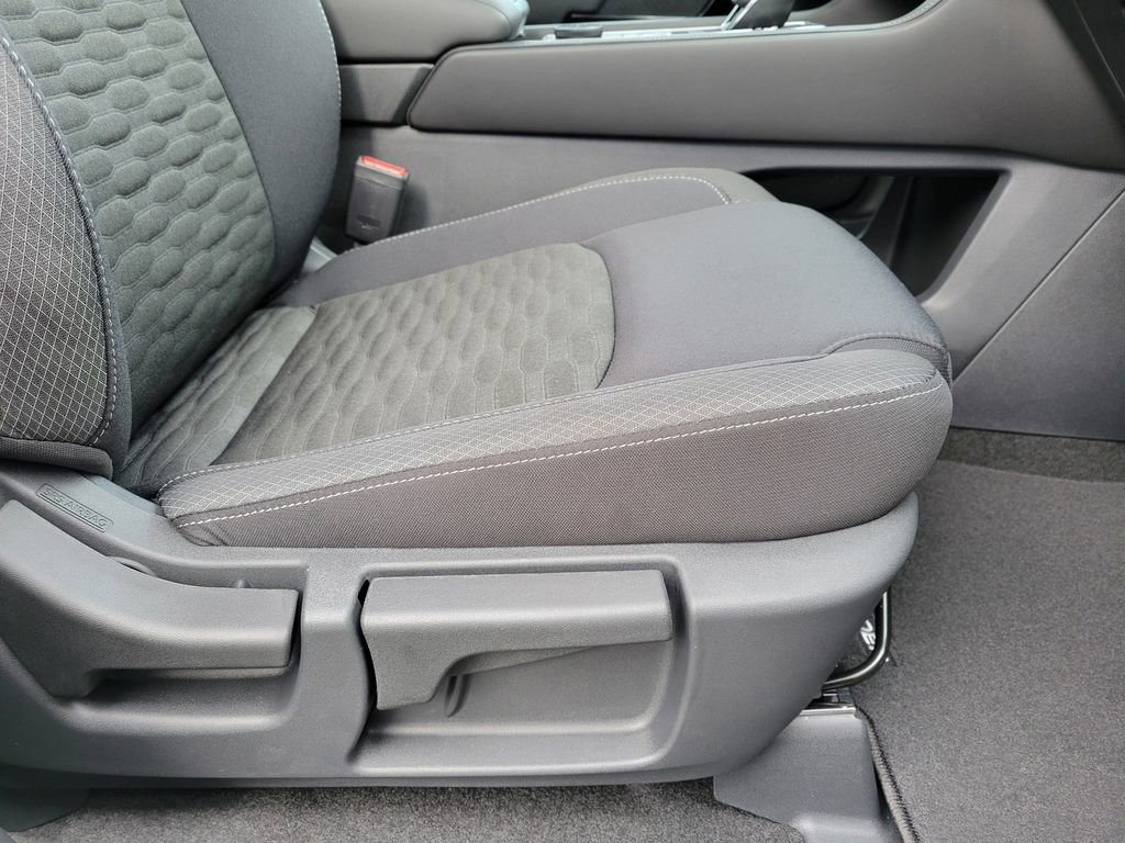 New 2025 Nissan Pathfinder SV image 16