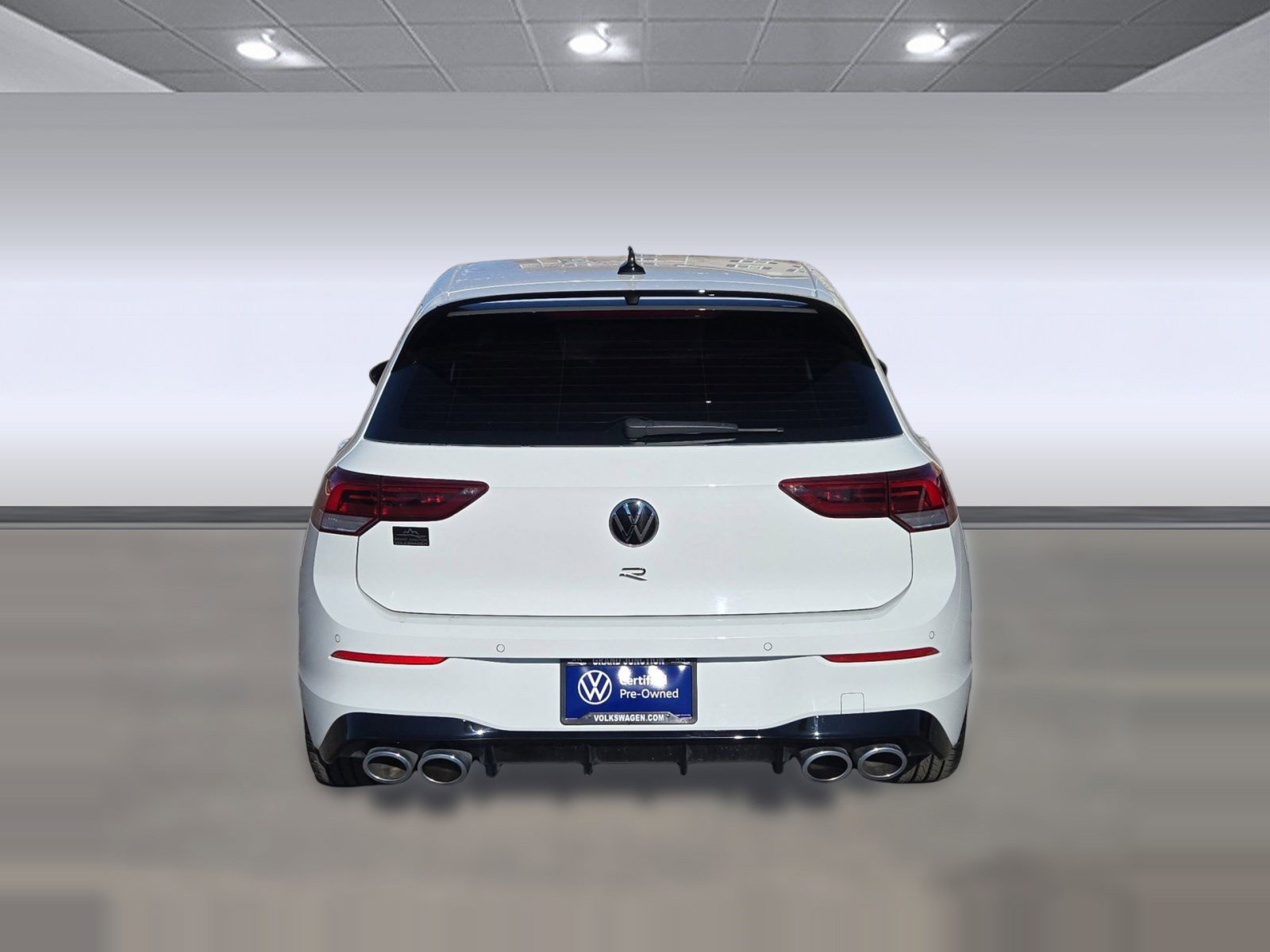 Used 2024 Volkswagen Golf R image 9