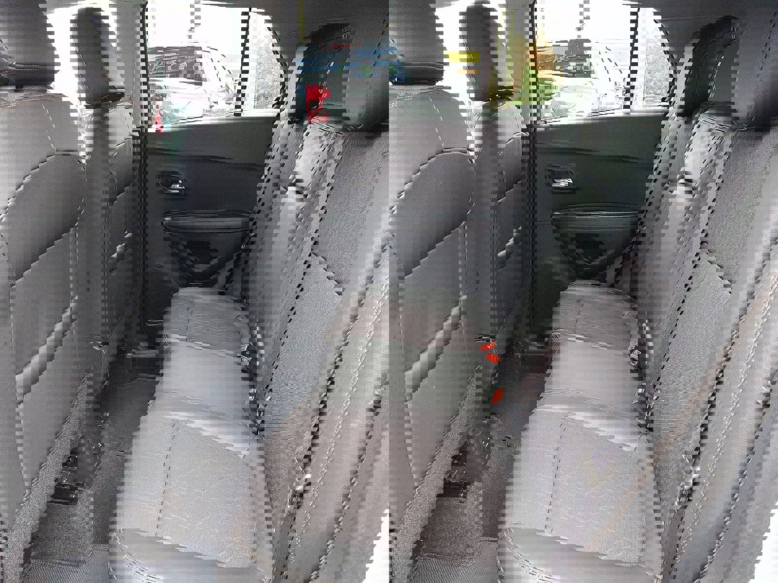 Used 2022 Chevrolet Trax LT w/ LT Convenience Package image 10