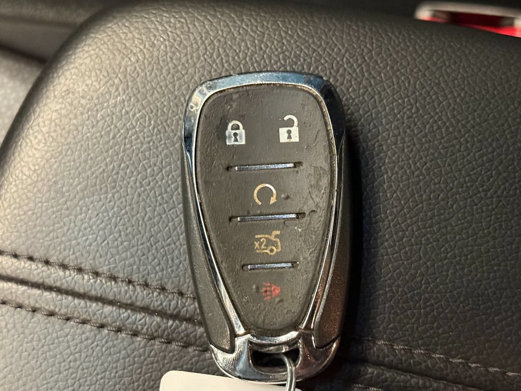 Used 2017 Chevrolet Malibu LT w/ Leather Package FWD image 17