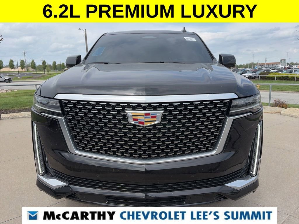 Used 2023 Cadillac Escalade Premium Luxury w/ LPO, Illumination Package AWD/4WD image 3