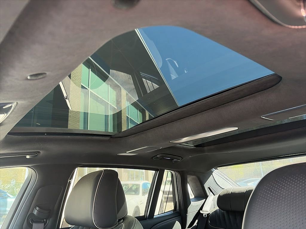 Used 2025 Genesis G90 3.5T image 7