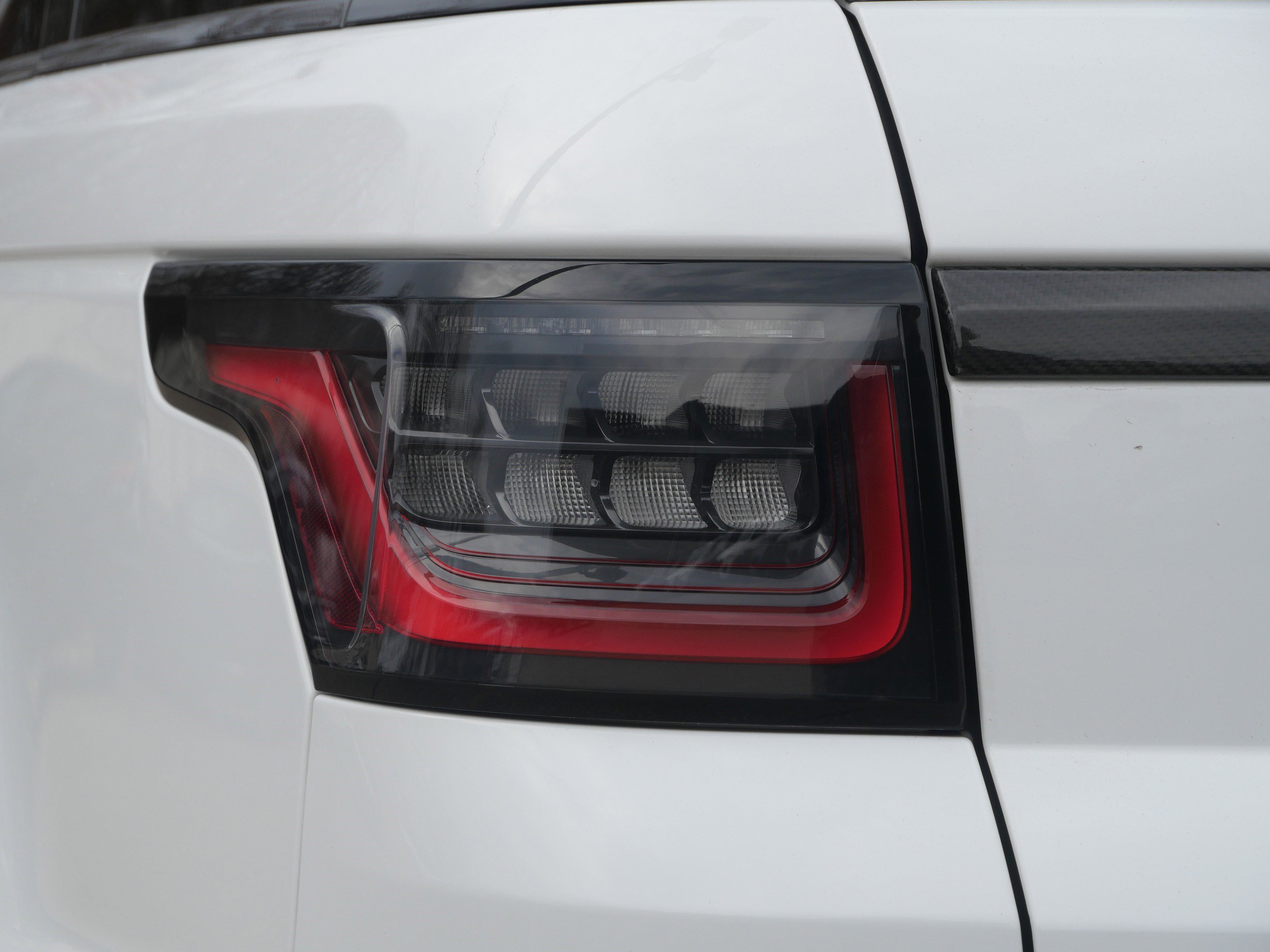 Used 2020 Land Rover Range Rover Sport SVR image 10