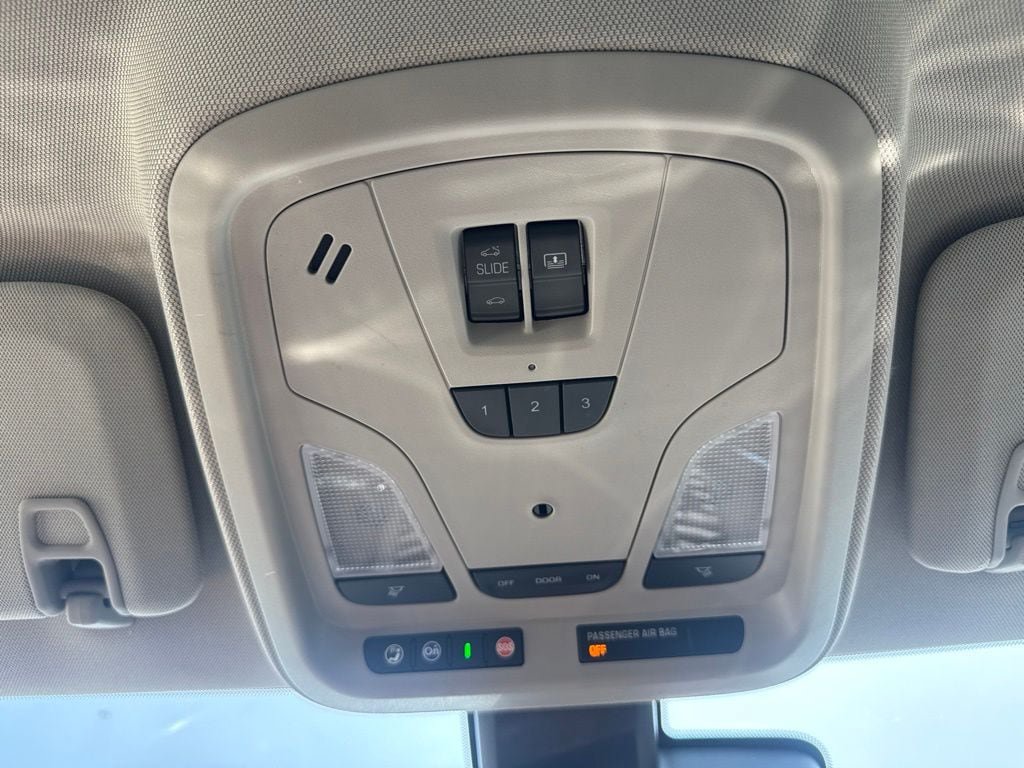 Used 2020 Chevrolet Impala Premier w/ Premier Confidence Package FWD image 10