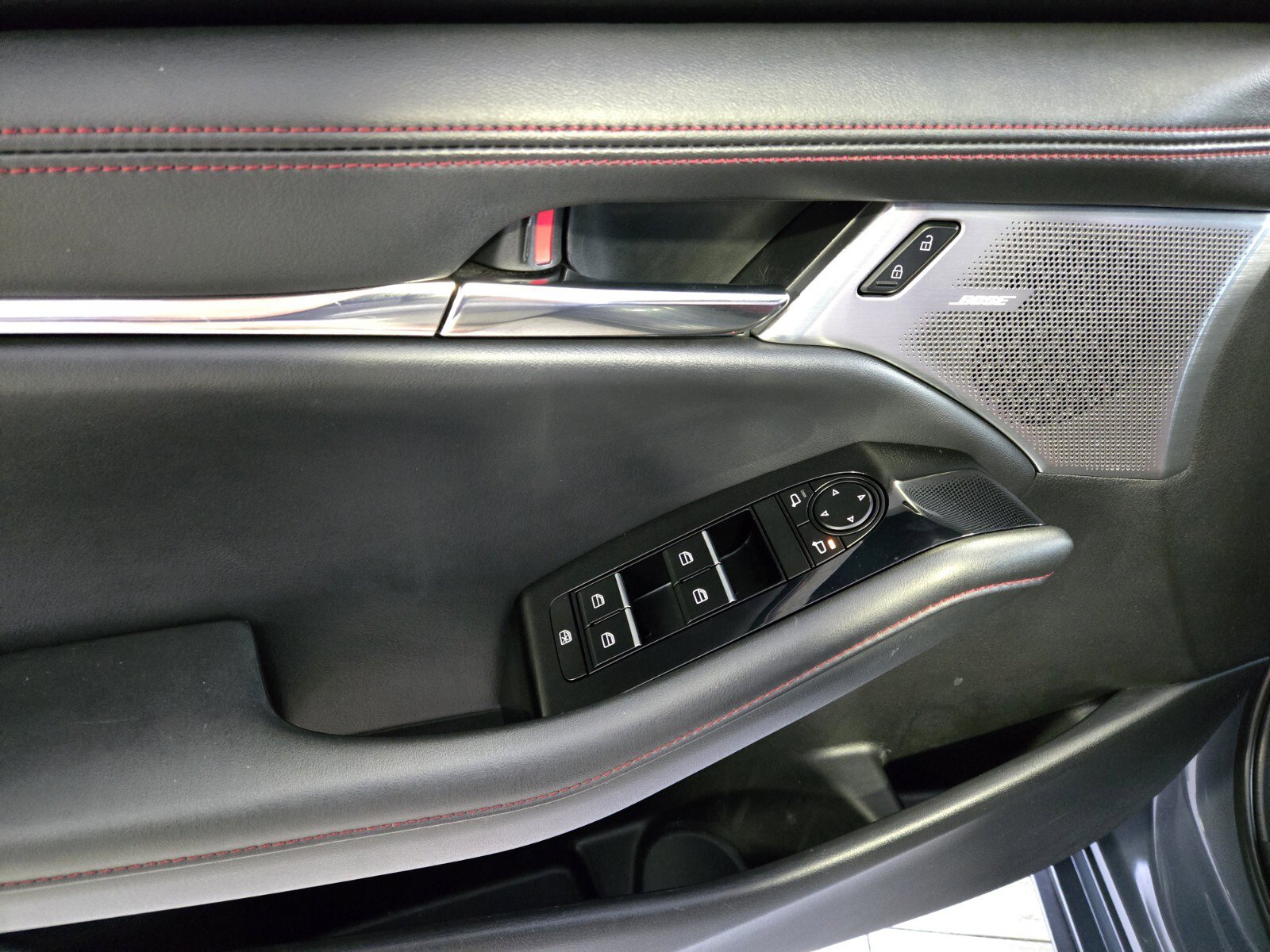 Used 2022 MAZDA MAZDA3 s image 21