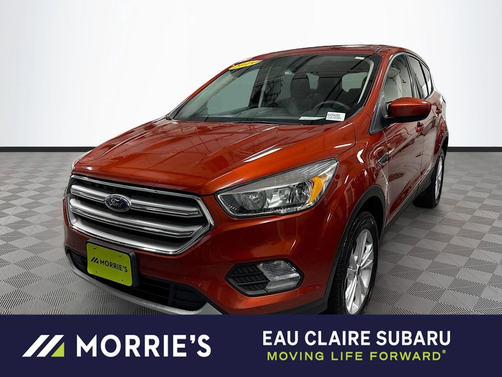 Used 2019 Ford Escape SE image 1