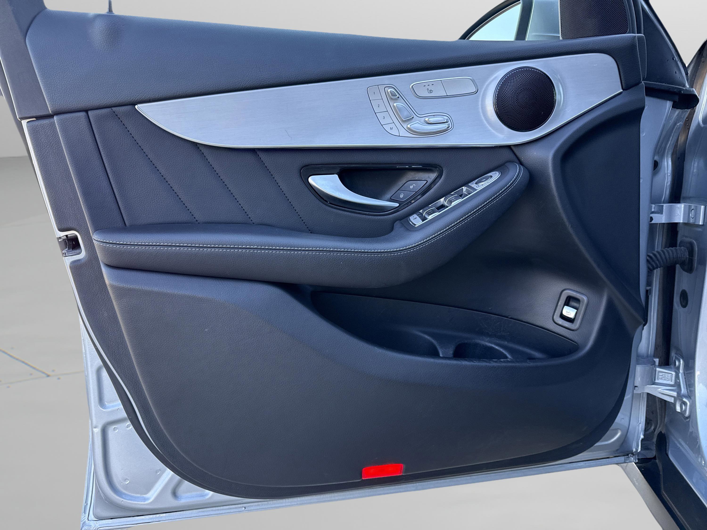 Certified 2022 Mercedes-Benz GLC 300 image 48