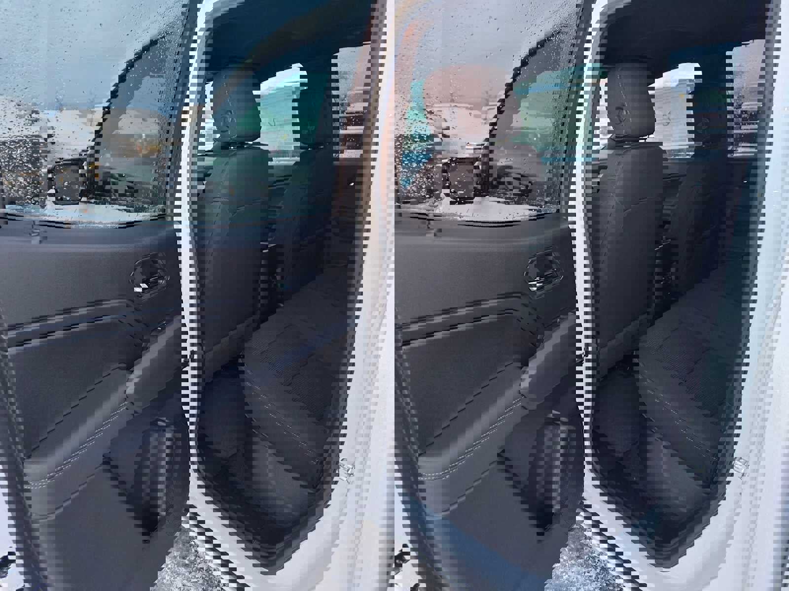 New 2024 Chevrolet Colorado LT w/ LT Convenience Package II image 16