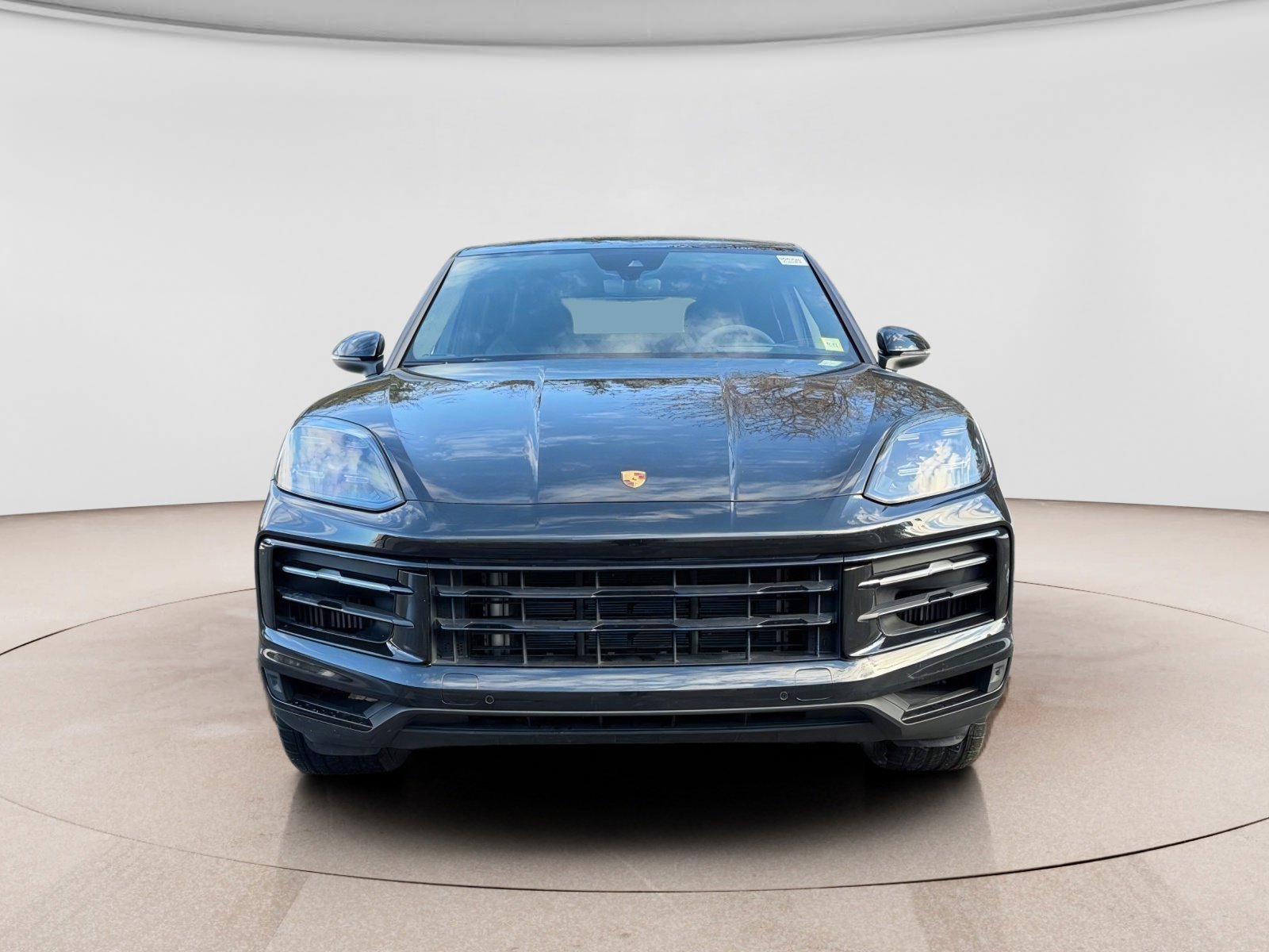 Used 2024 Porsche Cayenne Coupe AWD/4WD image 2