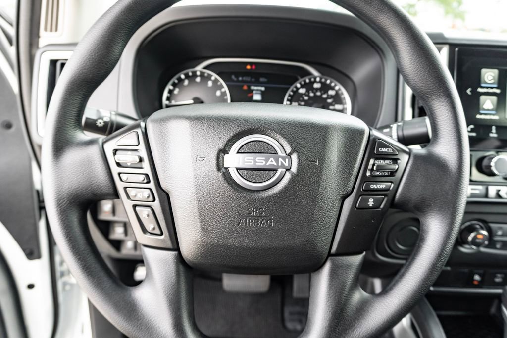 Used 2025 Nissan Frontier SV RWD image 17