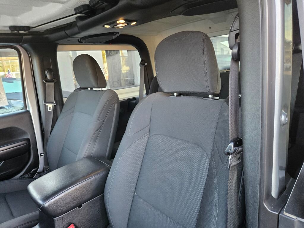Used 2020 Jeep Wrangler Sport image 13
